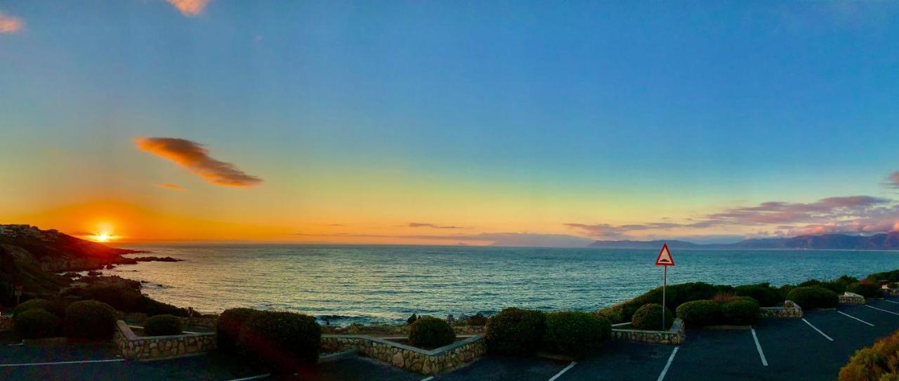 Sage At Whale Cove - Sea Facing Apartment Де Келдерс Екстериор снимка